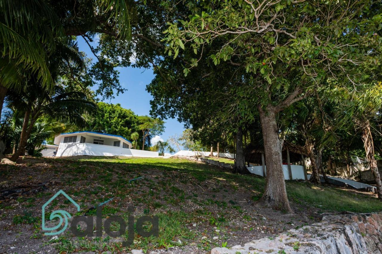 Villa Xtohil With Private Access To The Magic 7 Colors Lagoon Bacalar Exterior foto